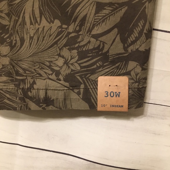 Original Waterproof Vintage Hawaiian Vibe Shorts - Picture 4 of 7